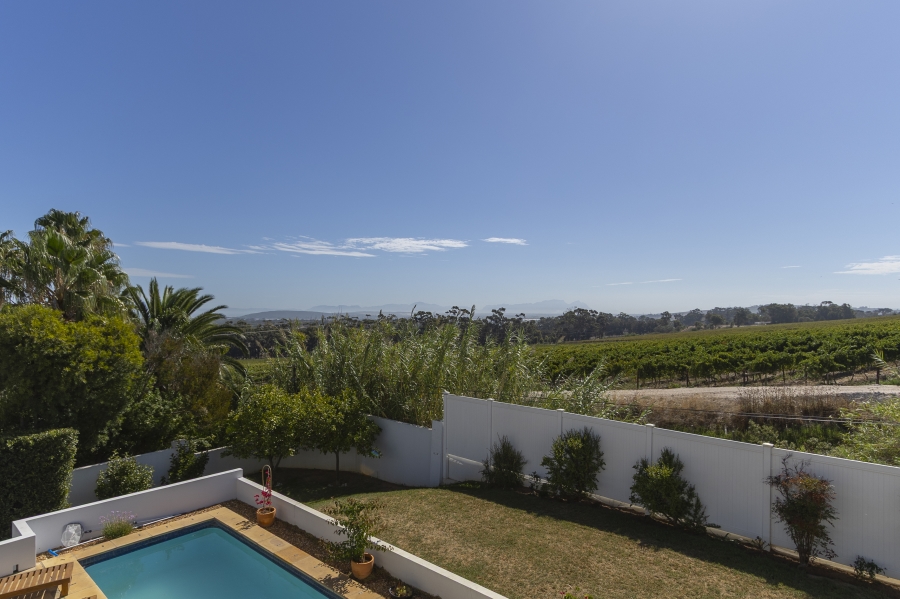 To Let 4 Bedroom Property for Rent in Heldervue Western Cape